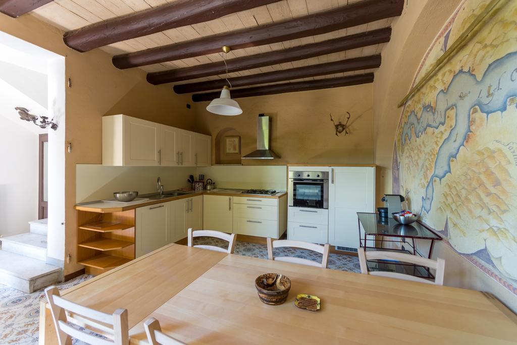 Villa La Rossa Fiumelatte Екстер'єр фото
