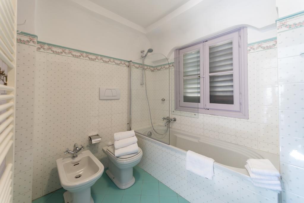 Villa La Rossa Fiumelatte Екстер'єр фото